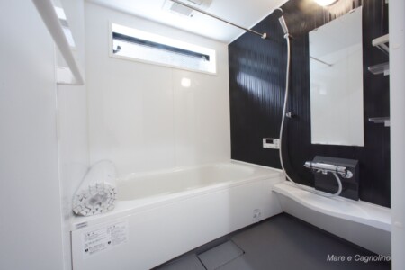 住宅と同等の1坪サイズの大きなバスルーム