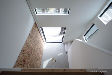 1.5階ロフトからDOMA(土間ガレージ)の眺め