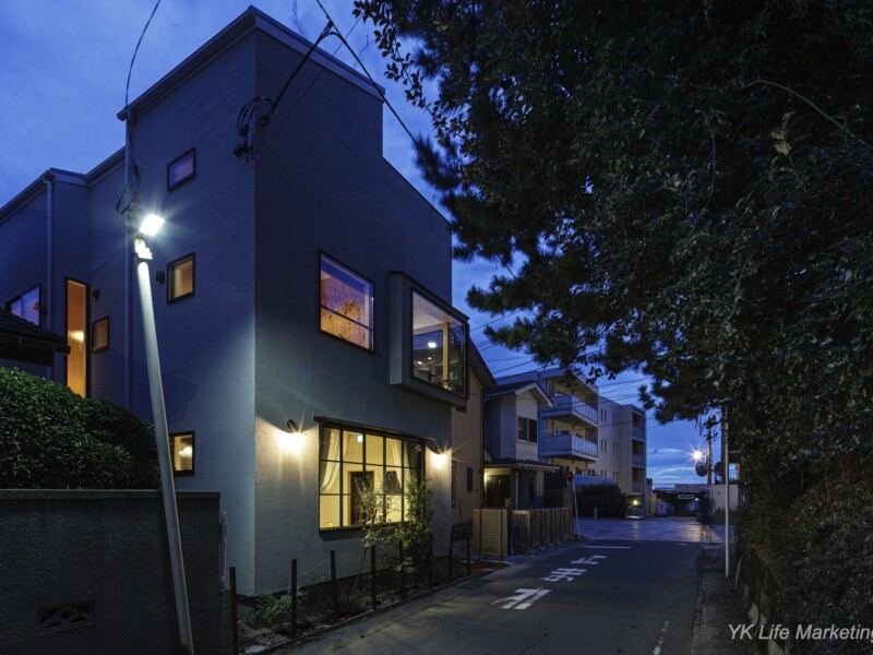 海浜までは30秒。浜の入口までは約80歩